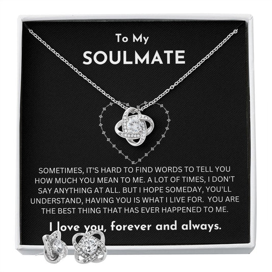 SOULMATE | LOVE KNOT | EARRINGS & NECKLACE
