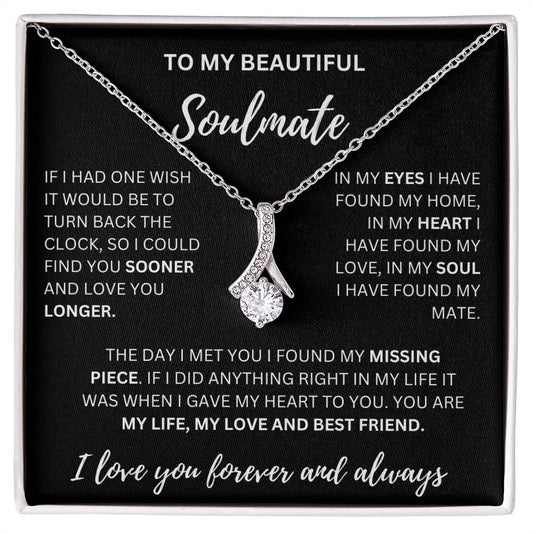SOULMATE | ALLURING BEAUTY NECKLACE | BLACK