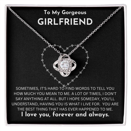 GIRLFRIEND | LOVE KNOT NECKLACE